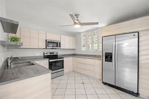 Calle 6 H17 Tintillo Gardens Guaynabo PR 00966