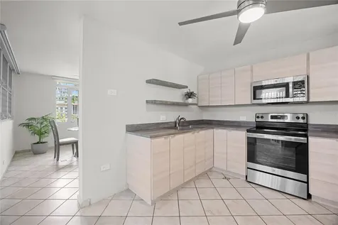 Calle 6 H17 Tintillo Gardens Guaynabo PR 00966