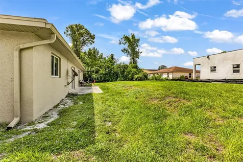 4893/4895 29th Street SW Lehigh Acres FL 33973