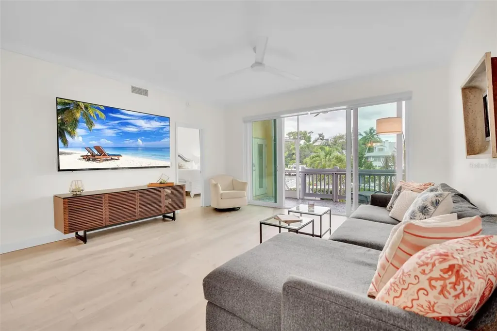 862 Hudson Avenue Sarasota FL 34236