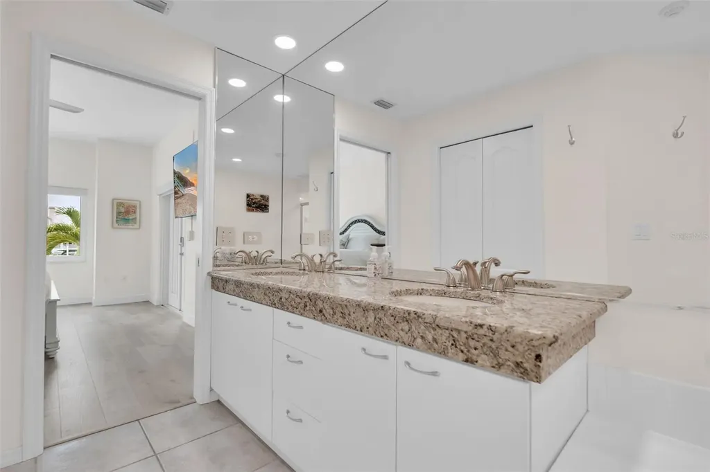 862 Hudson Avenue Sarasota FL 34236