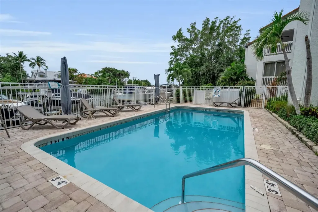 862 Hudson Avenue Sarasota FL 34236