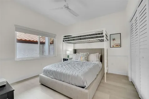 862 Hudson Avenue Sarasota FL 34236