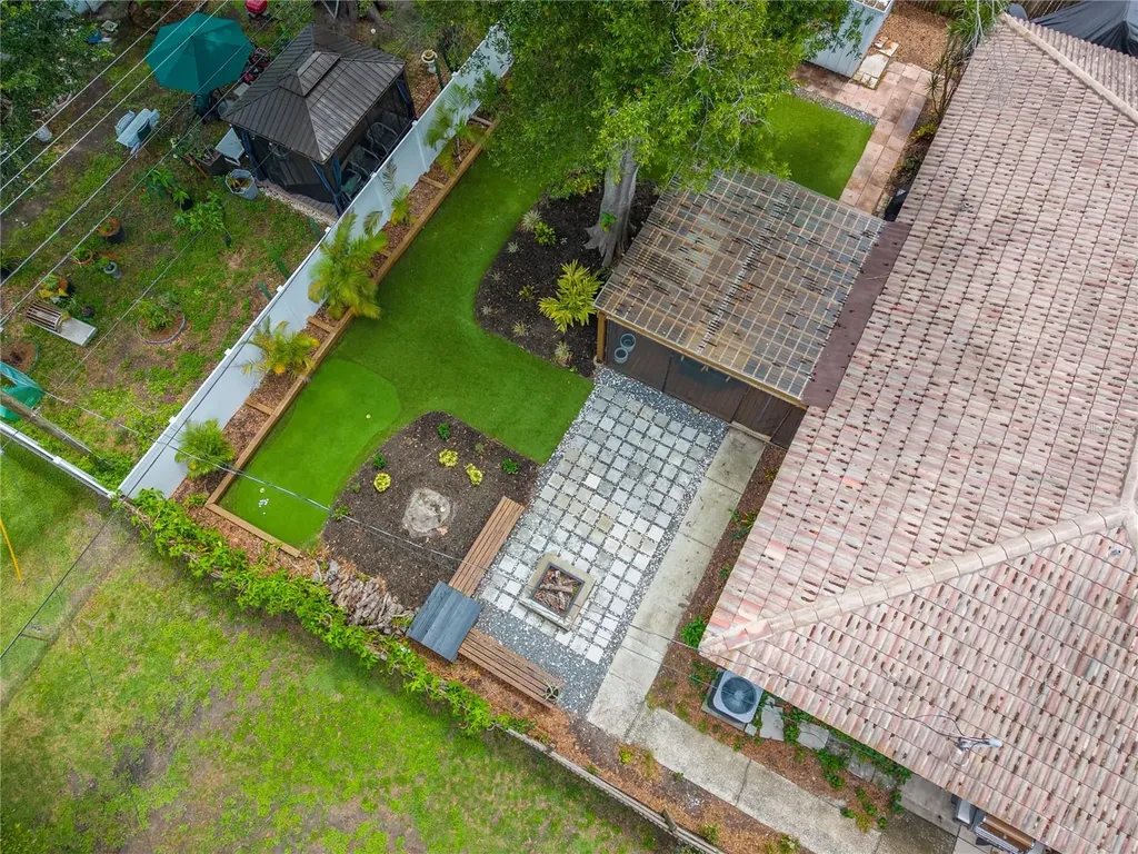 5271 35th Avenue N St Petersburg FL 33710
