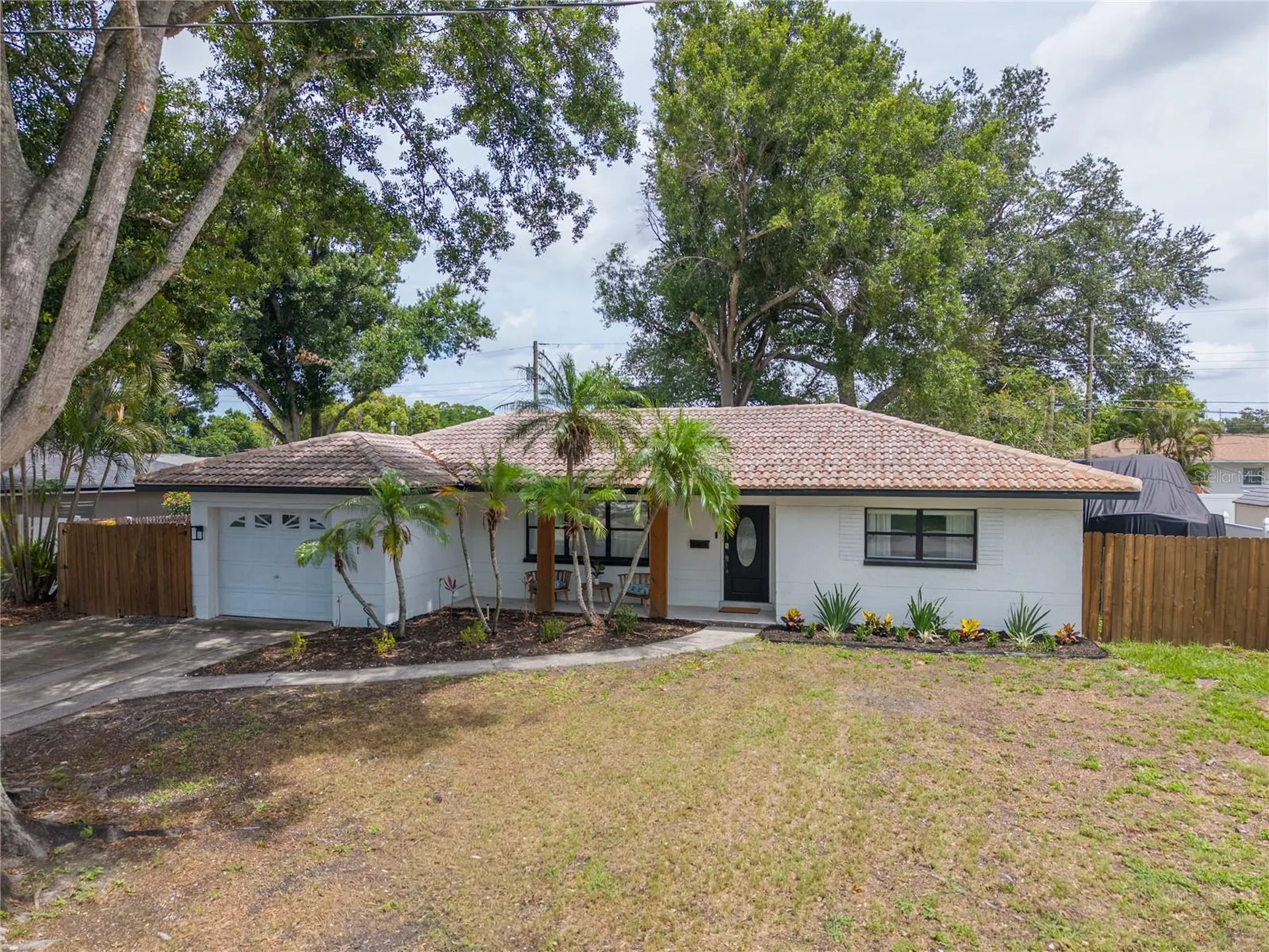 5271 35th Avenue N St Petersburg FL 33710