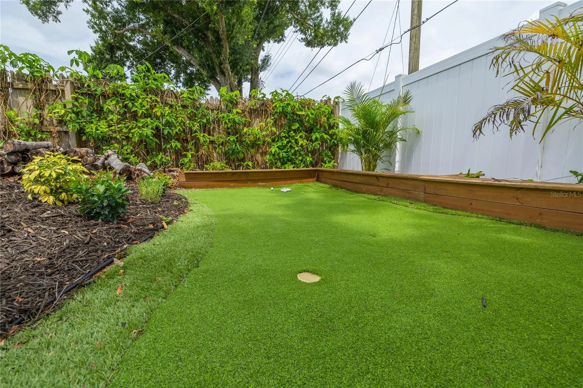5271 35th Avenue N St Petersburg FL 33710