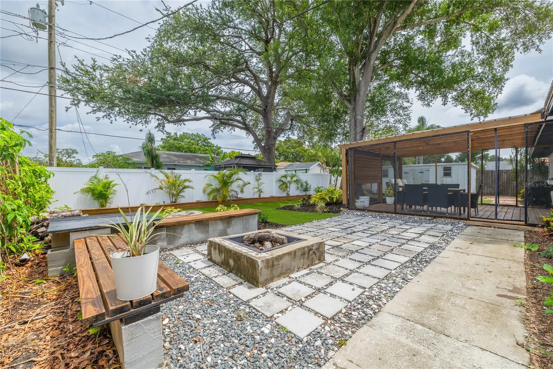 5271 35th Avenue N St Petersburg FL 33710