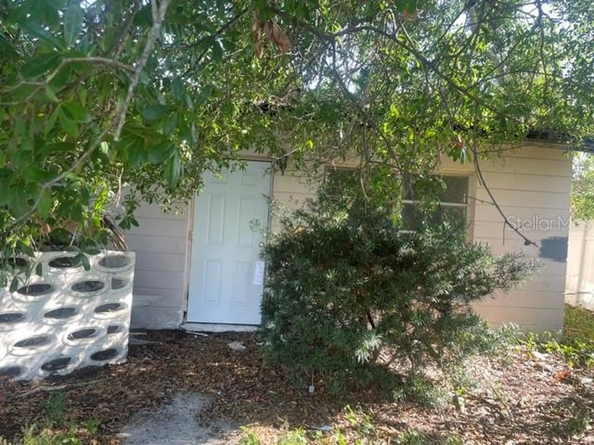 547 75th Avenue N St Petersburg FL 33702