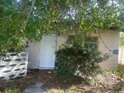 547 75th Avenue N St Petersburg FL 33702