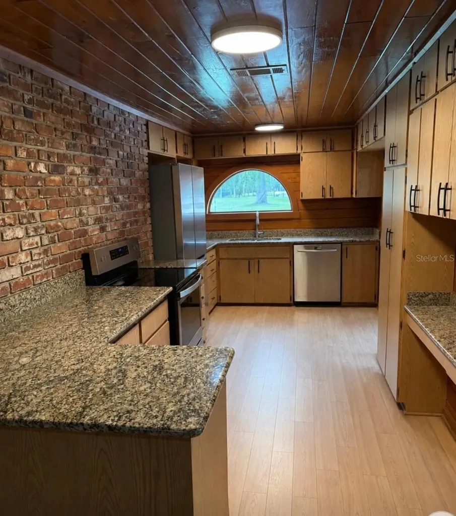 12253 E Berry Lane Floral City FL 34436