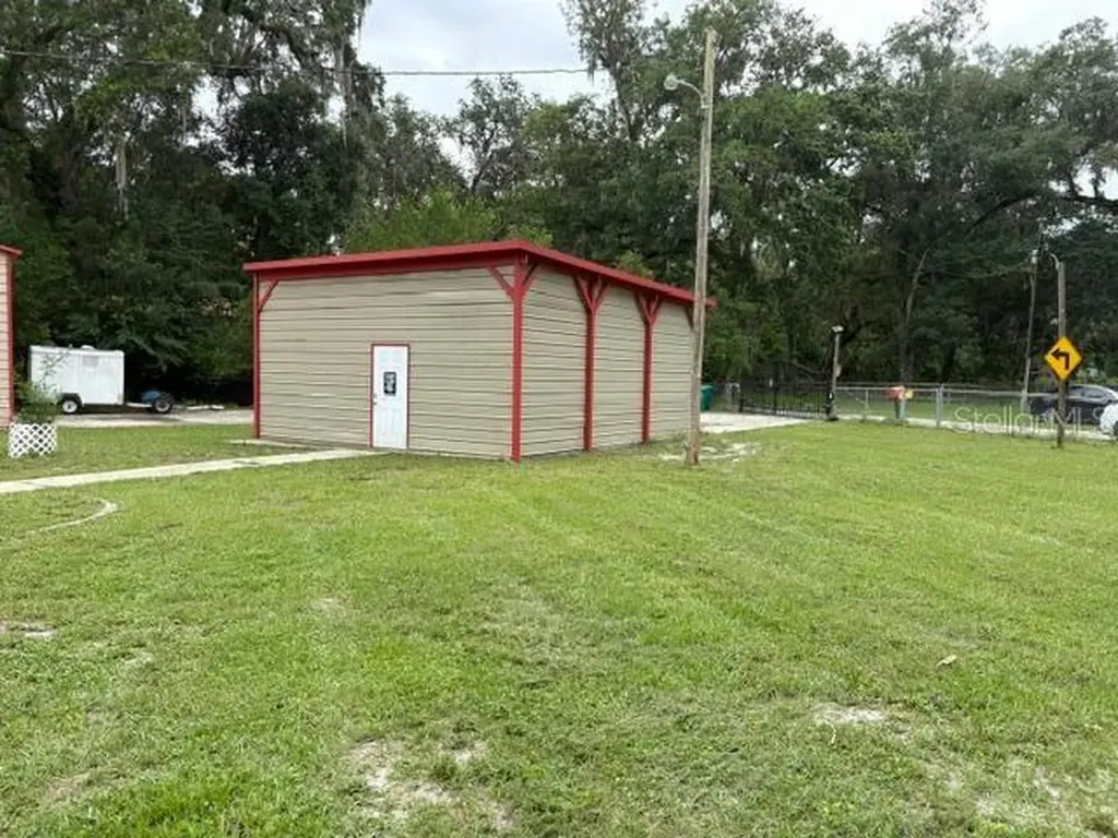 12253 E Berry Lane Floral City FL 34436