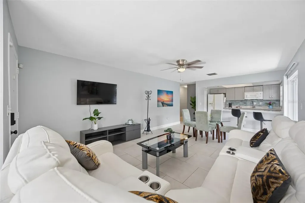 536 Hibiscus Way Orlando FL 32807