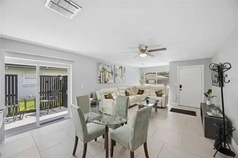 536 Hibiscus Way Orlando FL 32807