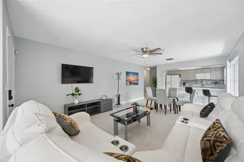 536 Hibiscus Way Orlando FL 32807