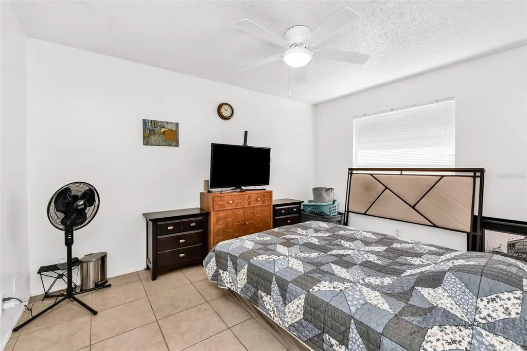 18617/18619 Bartow Boulevard Fort Myers FL 33967
