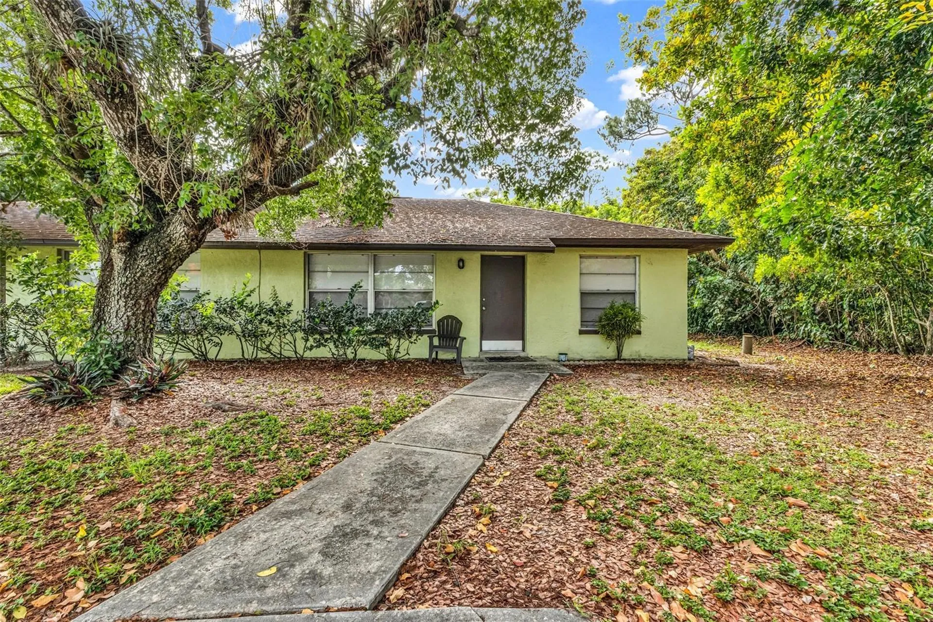 18617/18619 Bartow Boulevard Fort Myers FL 33967