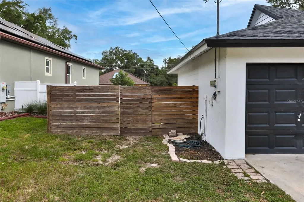 647 E Hillcrest Street Altamonte Springs FL 32701
