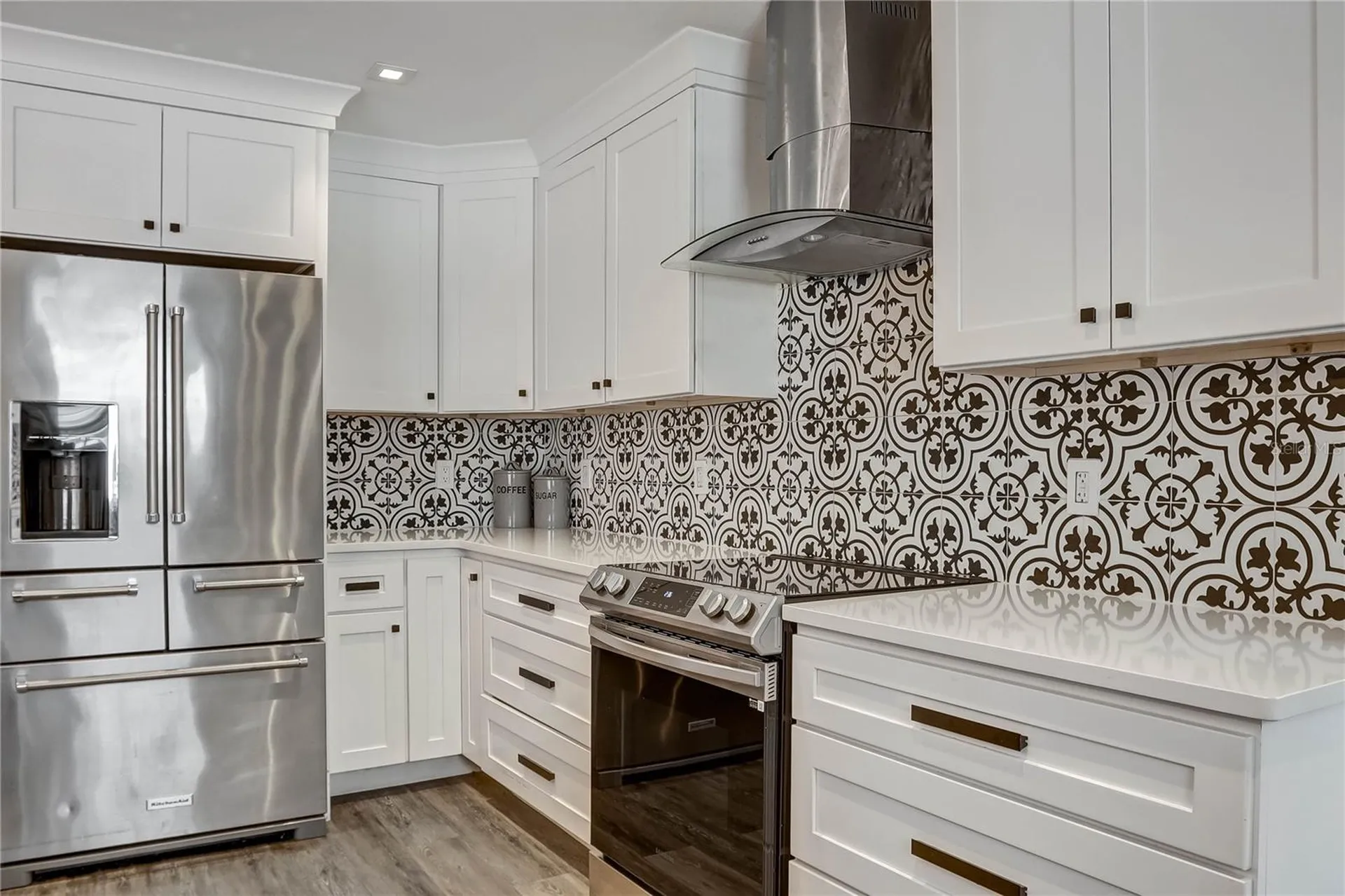 647 E Hillcrest Street Altamonte Springs FL 32701