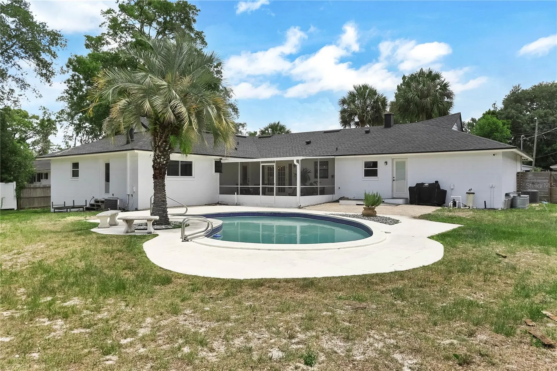 647 E Hillcrest Street Altamonte Springs FL 32701