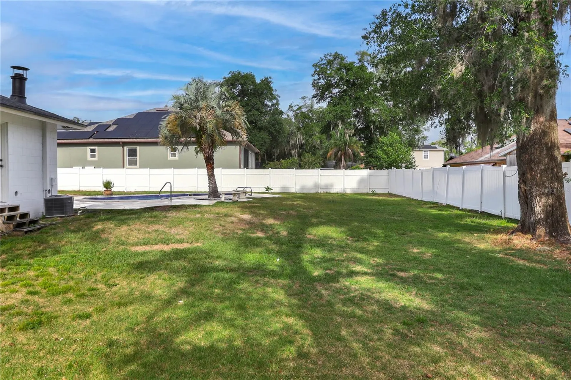 647 E Hillcrest Street Altamonte Springs FL 32701
