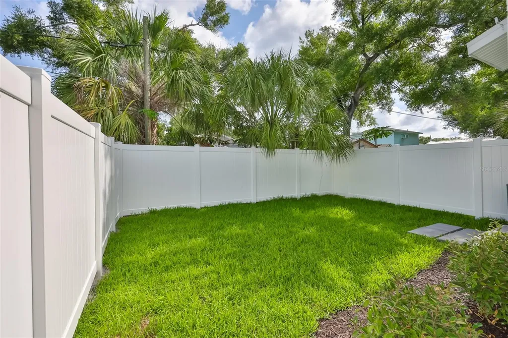 1913 W Beach Street Tampa FL 33607