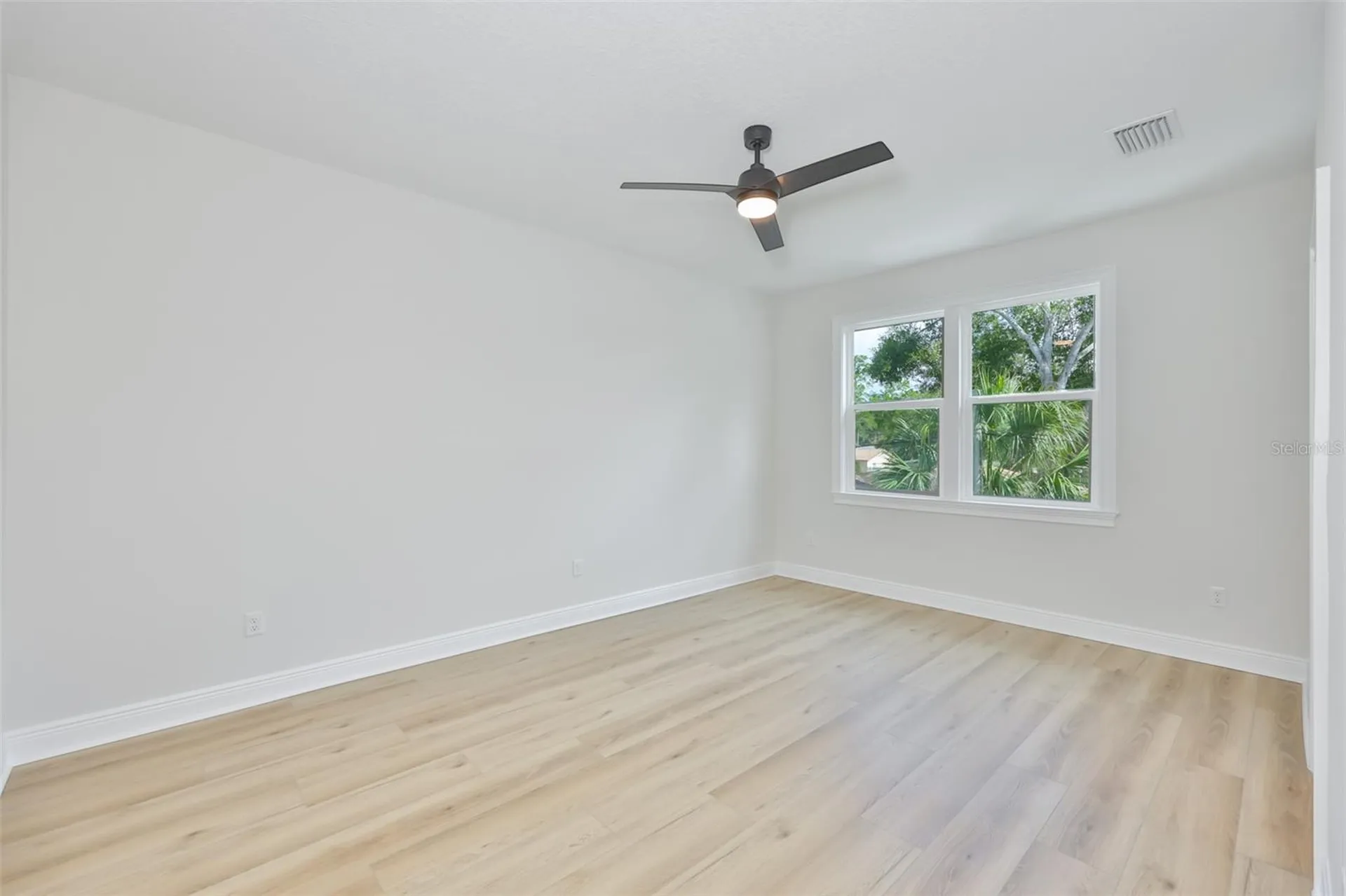 1913 W Beach Street Tampa FL 33607