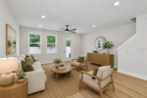 1913 W Beach Street Tampa FL 33607
