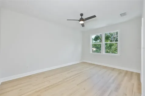 1913 W Beach Street Tampa FL 33607