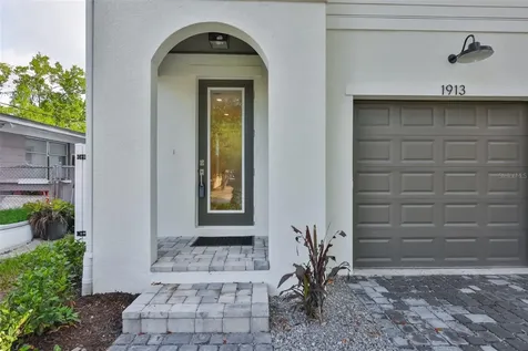 1913 W Beach Street Tampa FL 33607