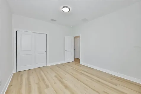 1913 W Beach Street Tampa FL 33607