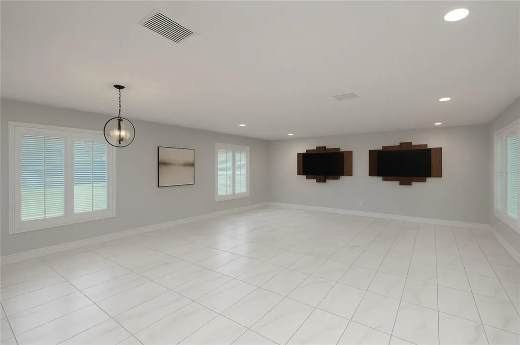 4107 Hudson Way Tampa FL 33618