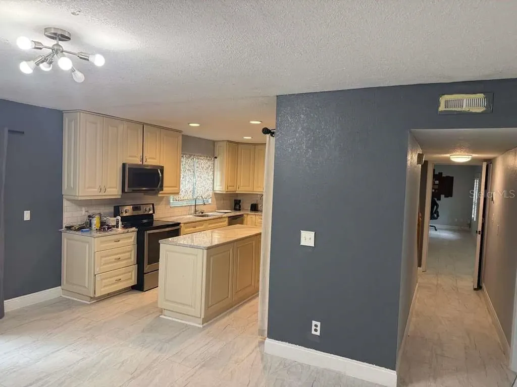 4107 Hudson Way Tampa FL 33618