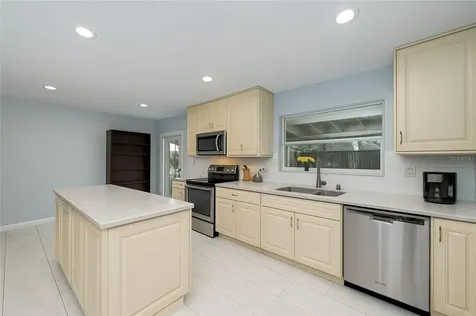 4107 Hudson Way Tampa FL 33618