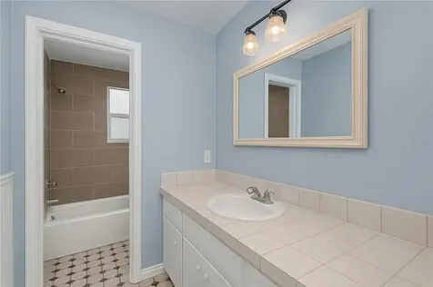 4107 Hudson Way Tampa FL 33618