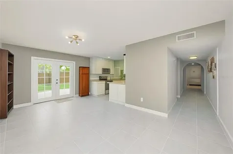 4107 Hudson Way Tampa FL 33618