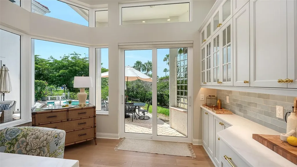 3563 Fair Oaks Lane Longboat Key FL 34228