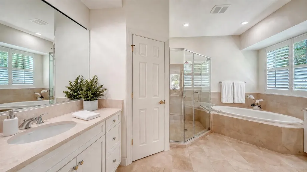 3563 Fair Oaks Lane Longboat Key FL 34228