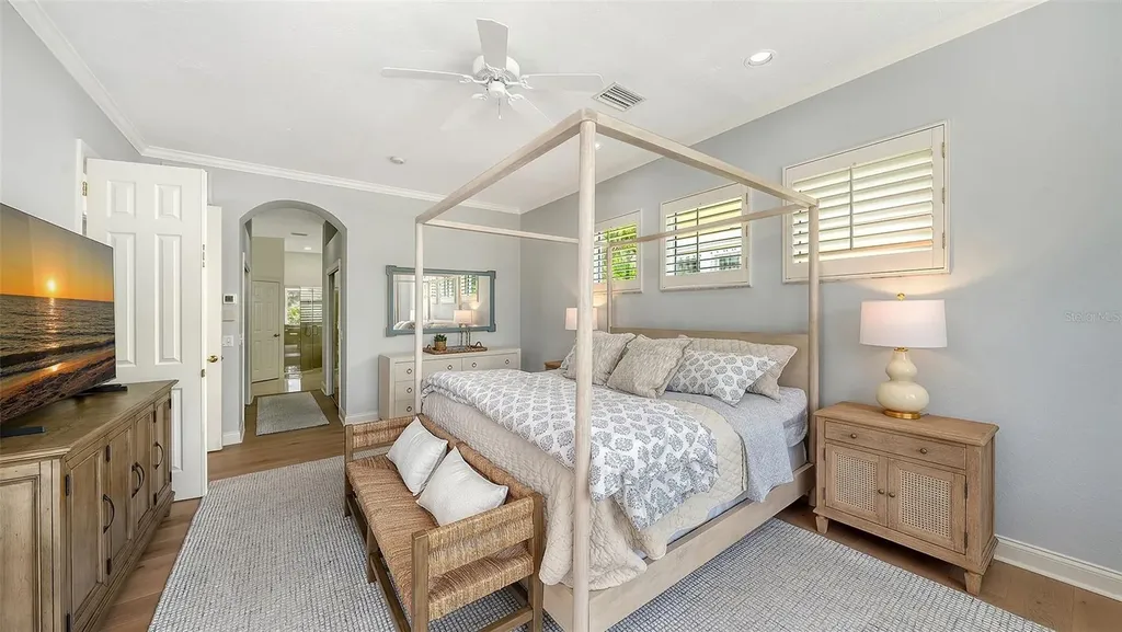 3563 Fair Oaks Lane Longboat Key FL 34228
