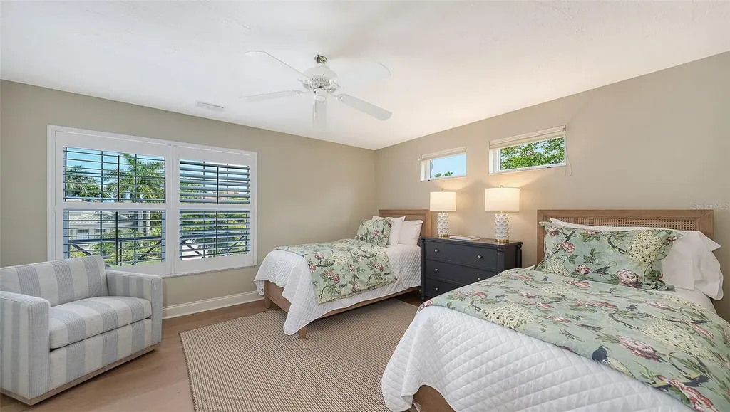 3563 Fair Oaks Lane Longboat Key FL 34228