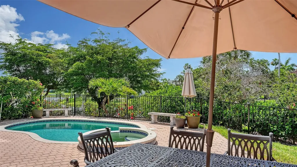 3563 Fair Oaks Lane Longboat Key FL 34228