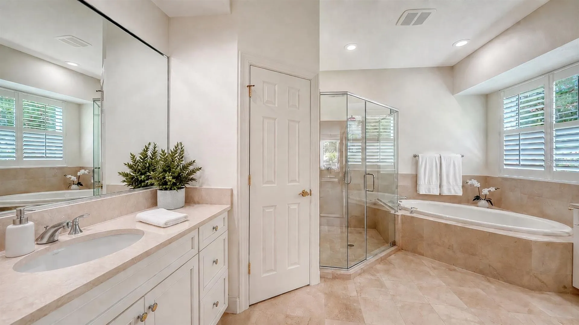 3563 Fair Oaks Lane Longboat Key FL 34228