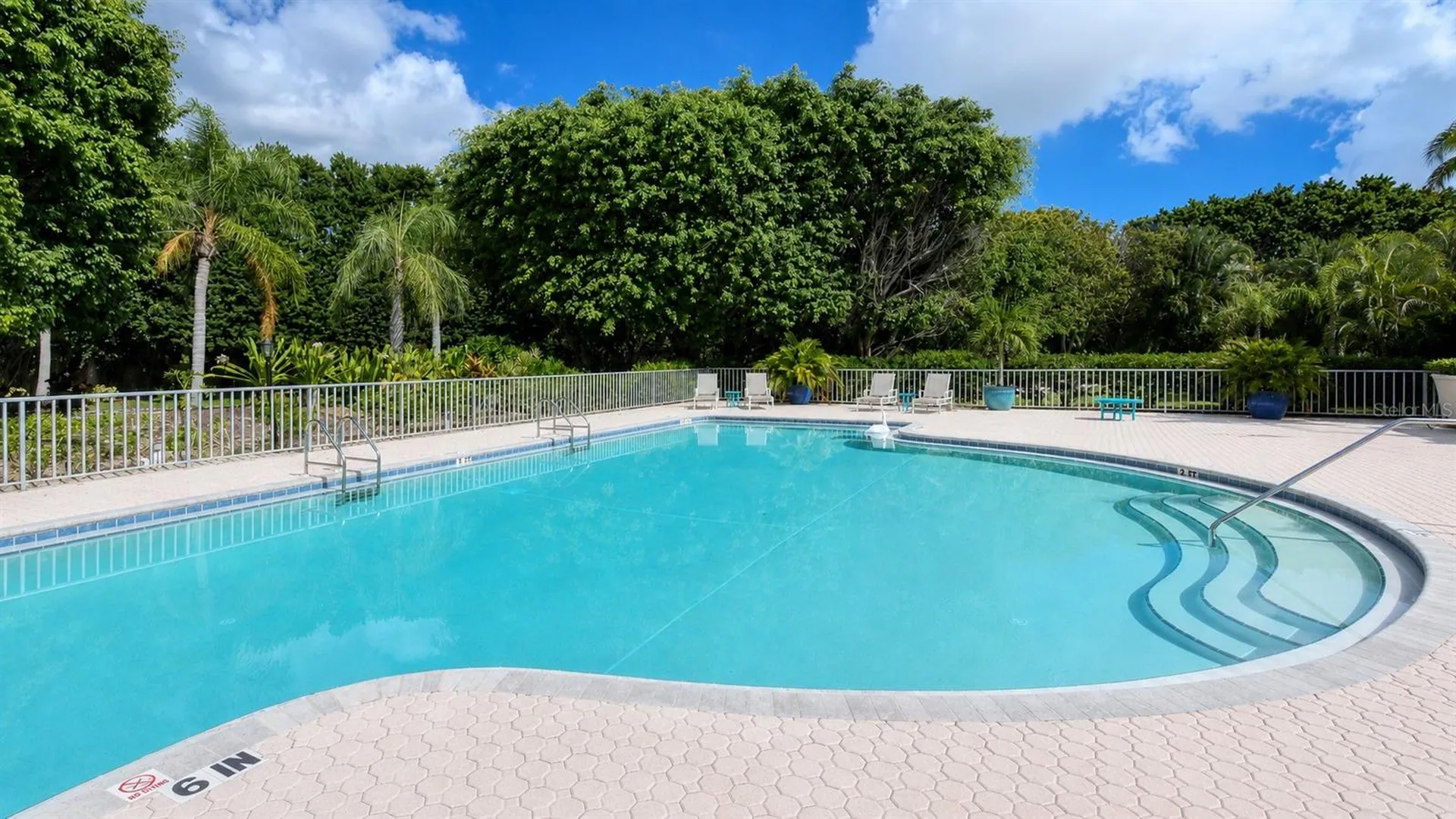 3563 Fair Oaks Lane Longboat Key FL 34228