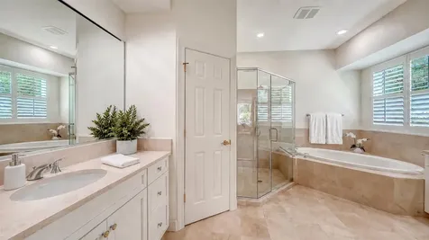 3563 Fair Oaks Lane Longboat Key FL 34228