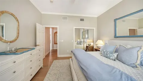 3563 Fair Oaks Lane Longboat Key FL 34228