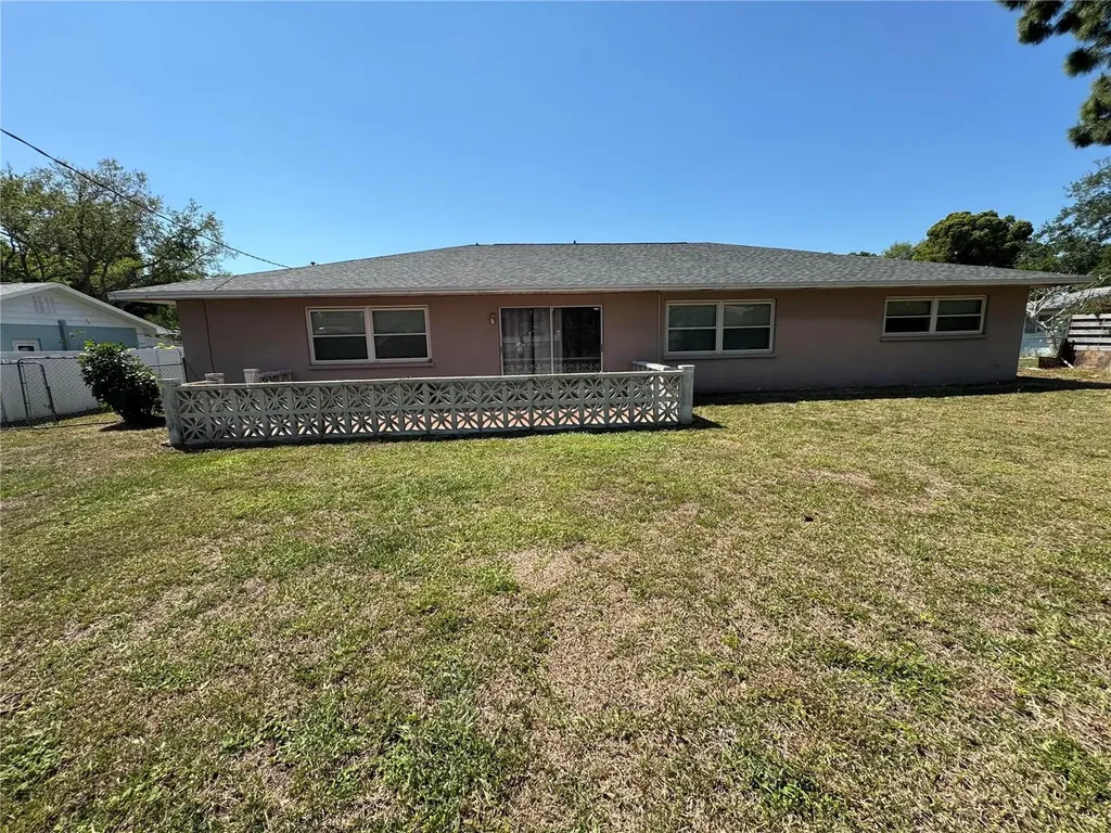 2003 48th Street W Bradenton FL 34209