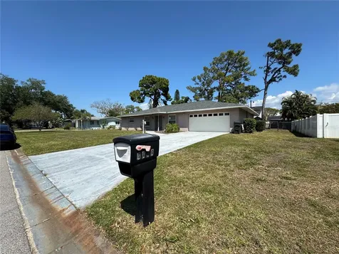 2003 48th Street W Bradenton FL 34209