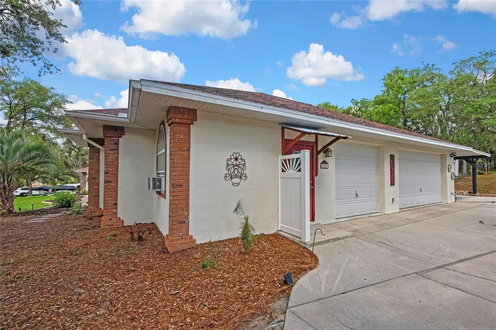 5701 W Chive Loop Homosassa FL 34448