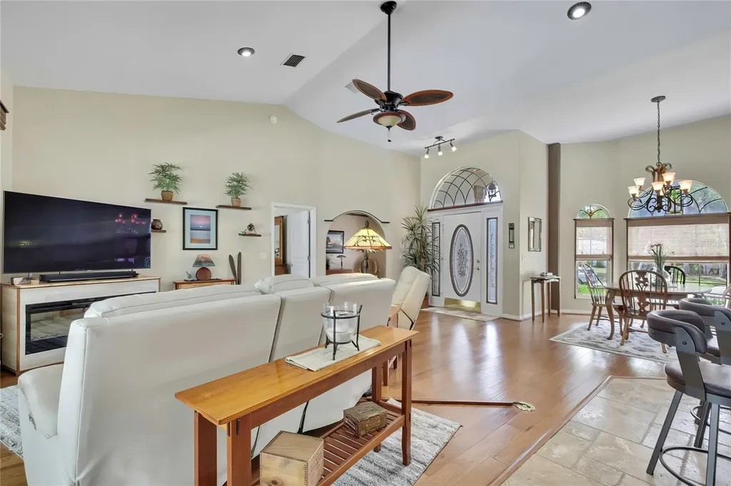 5701 W Chive Loop Homosassa FL 34448