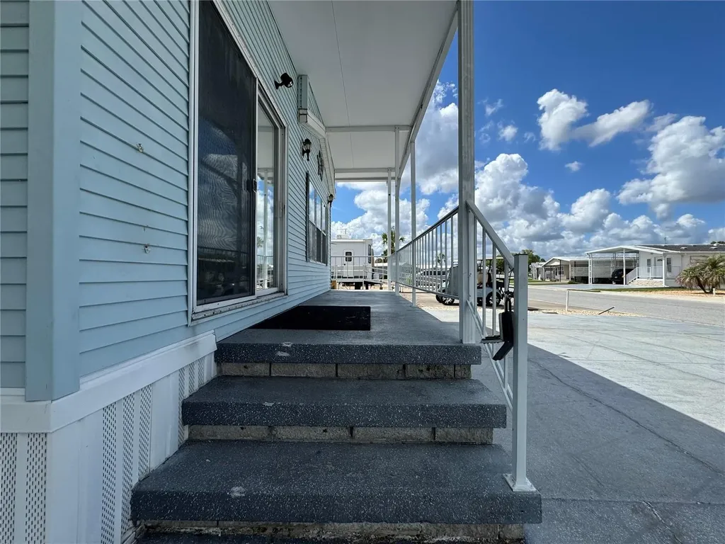 35151 Danny Drive Zephyrhills FL 33541