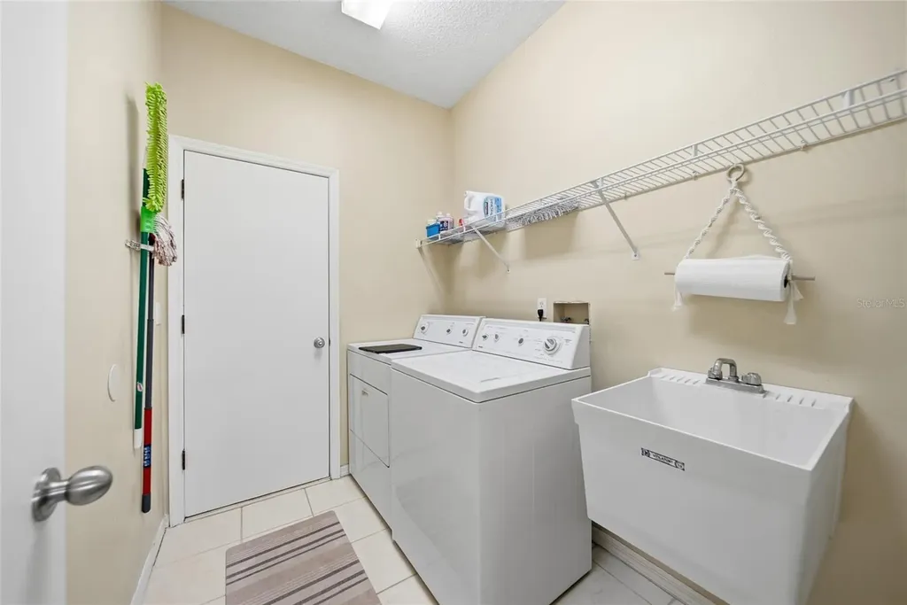 4941 Willow Ridge Terrace Valrico FL 33596